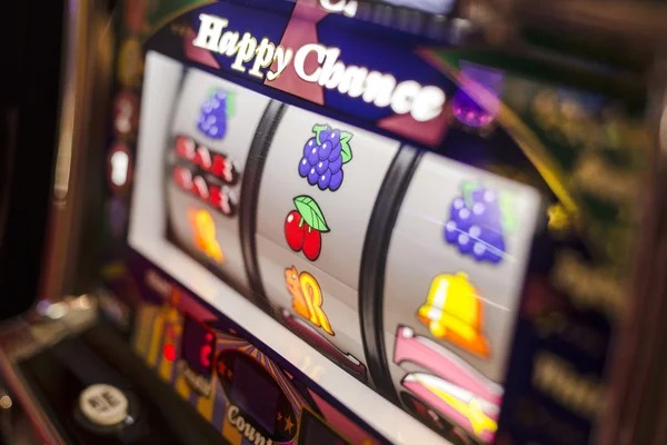 kincir app showing live casino tables with real dealers